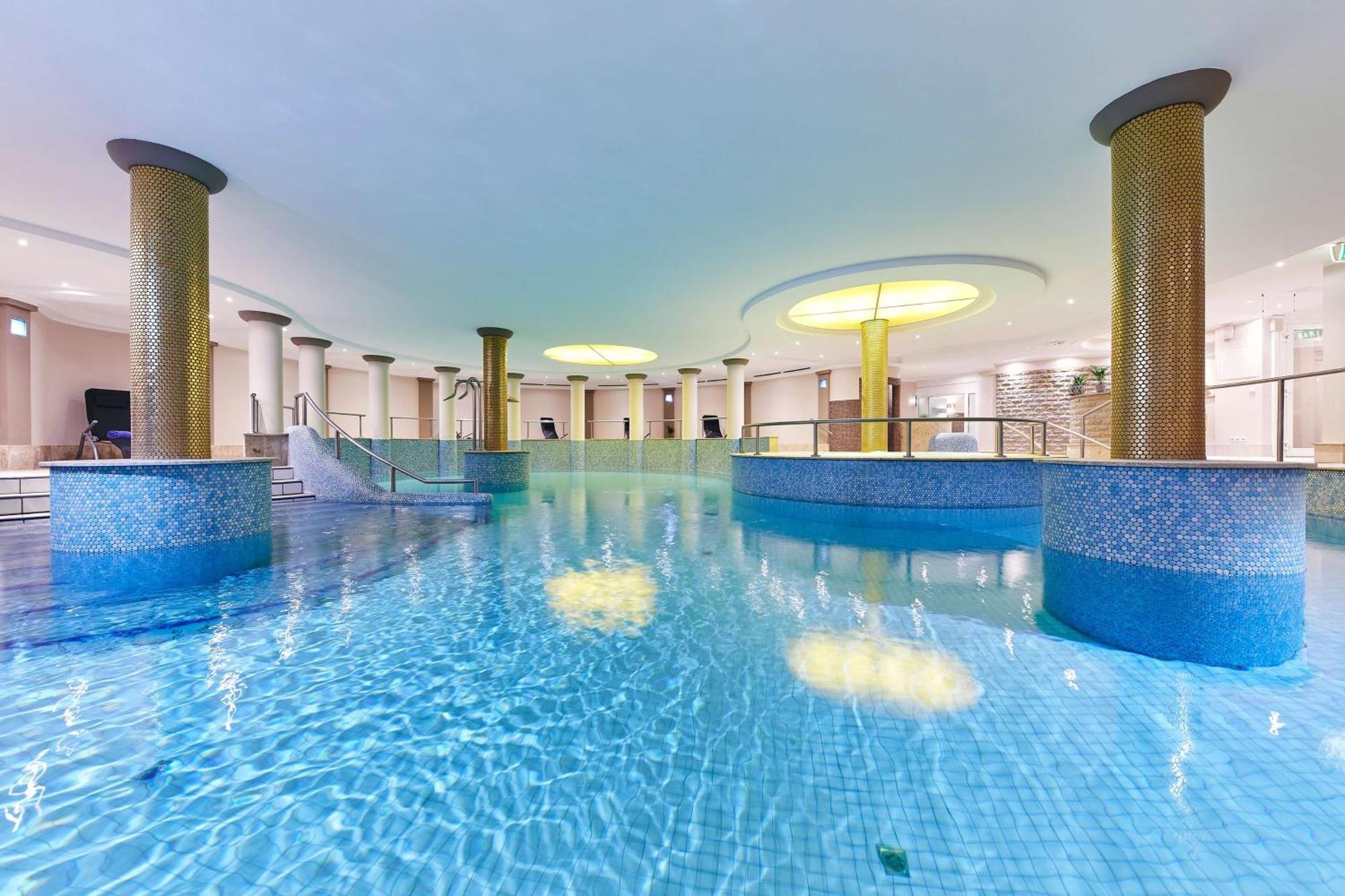 Dorint Strandresort & Spa Ostseebad Wustrow Wustrow  Exterior photo